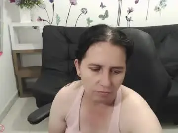 Chaturbate Free Live Porn of selene_mom