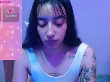 Chaturbate Live Sex Cam of quee_tiana