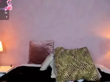 Chaturbate Live Sex Cam of rouses_malih