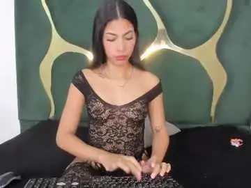 Chaturbate Adult Webcams of mila_petiteasm