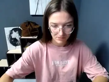 Chaturbate Live Sex Cam of shining_pearl