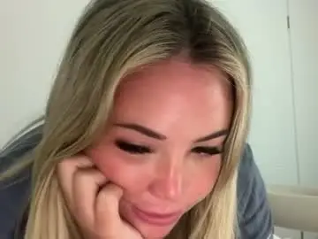 Chaturbate Free Porn Cam of averybabyyx