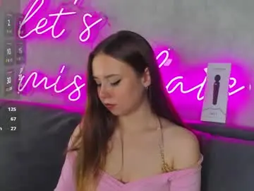 Chaturbate Live Sex Cam of doris_bowman