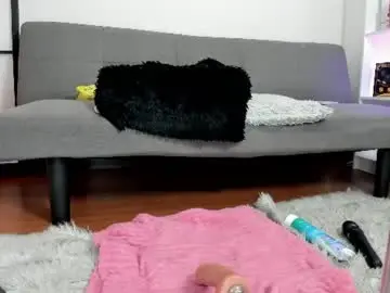 Chaturbate Live Sex Cam of missweetpeach