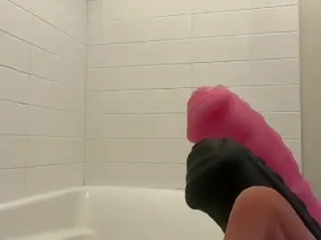 Chaturbate Live Sex Cam of ladycherielynn