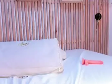 Chaturbate Live Sex Cam of selena_holt