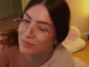 Chaturbate Live Sex Cam of ester_hill
