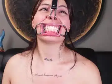 Chaturbate Watch Live Sex Cams of miss___charlotte
