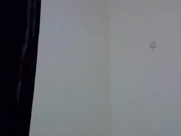 Chaturbate Sex Cam of petite_melinda