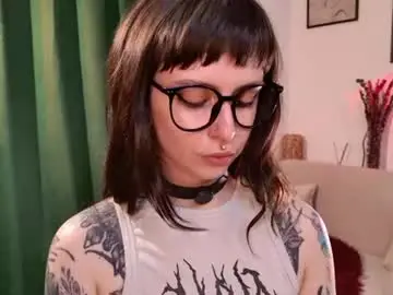 Chaturbate Free Porn Cam of hugme_