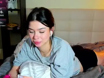 Chaturbate Live Sex Cam of luna_lips