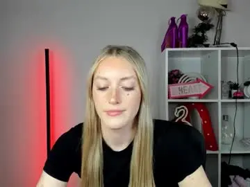 Chaturbate Live Sex Cam of evelynblond