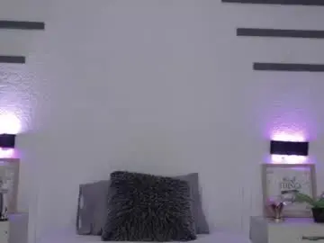 Chaturbate Live Sex Cam of sarah_cute028