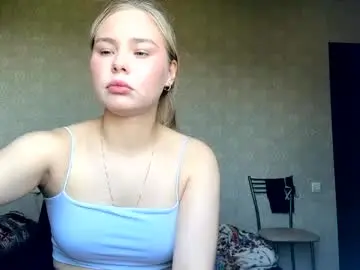 Chaturbate Live Sex Cam of celestinehilscher