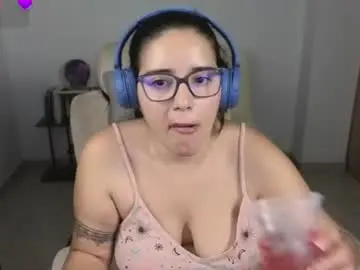 Chaturbate Live Sex Cam of moonwoman_