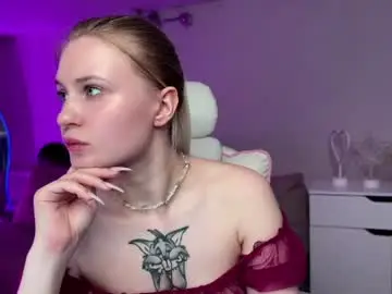 Chaturbate Live Sex Cam of sofia_kenwood_