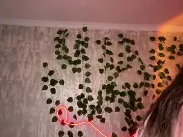 Chaturbate Live Sex Cam of riana_razz
