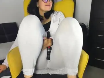 Chaturbate Adult Video Chat of adriana71