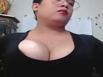 Chaturbate Live Sex Cam of travelergirl
