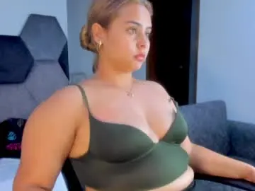 Chaturbate Sex Chat of mikaelastonne