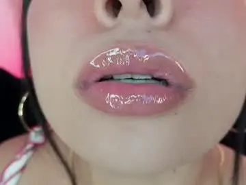 Chaturbate Adult Webcam of mia_roux1