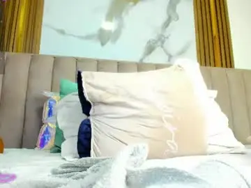 Chaturbate Live Sex Cam of cristinsexy_