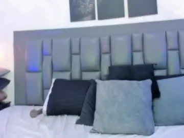 Chaturbate Live Porn of esmeralda_jenn11