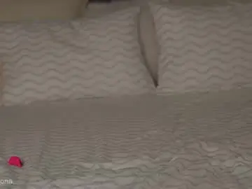 Chaturbate Live Porn of alyonaqueen_