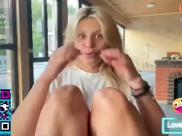 Chaturbate Live Sex Cam of idontlikeguccibelts