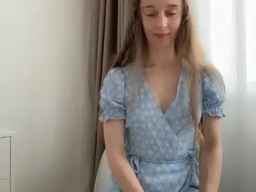 Chaturbate Live Sex Cam of shy_schoolgirl_