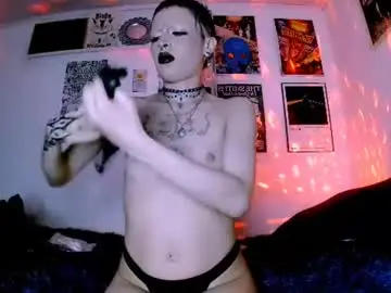 Chaturbate Best live sex cam show of plutonbluemoon_999