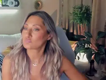 Chaturbate Adult Webcams of sarahholly