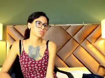 Chaturbate Sex Cam of emily_loperaa