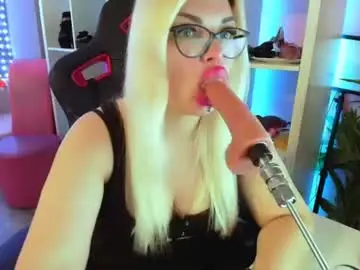 Chaturbate Sex Cam of mariellasunshine