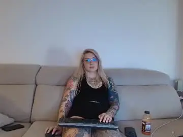 Chaturbate Nude Webcam of tattoobbgirl
