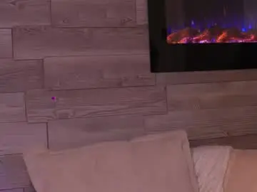 Chaturbate Live Sex Cam of glamourousmom