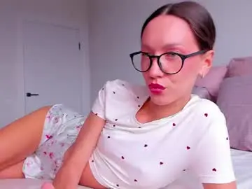 Chaturbate Live Sex Cam of awgustina_sweetheart22