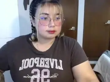 Chaturbate Sex Cam of yini_angel07