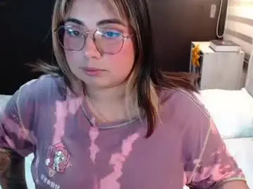 Chaturbate Sex Cam of yini_angel07