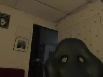 Chaturbate Live Sex Cam of nazzz10