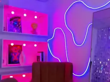 Chaturbate Live Sex Cam of stephanie_sea