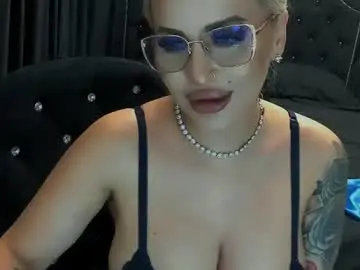 Chaturbate Live Sex Cam of lovelyblondyxxx