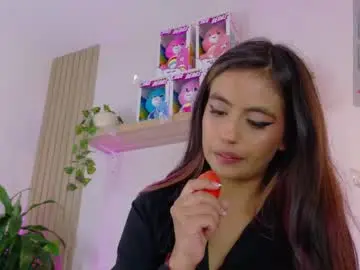 Chaturbate Watch Live Sex Cams of emilyy_bank