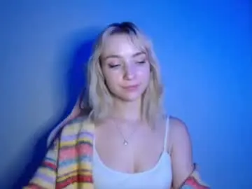 Chaturbate Live Sex Cam of luciacam20
