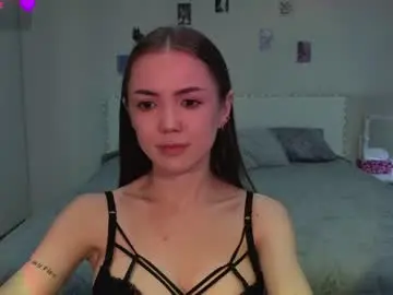 Chaturbate Adult Video Chat of sweetieee_kira