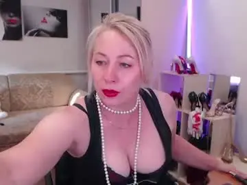 Chaturbate Live Sex Cam of mistress_milfa