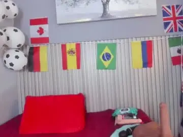 Chaturbate Adult Video Chat of rosse_milf1