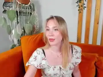 Chaturbate Live Sex of elaravoltage