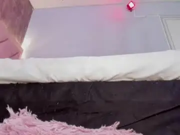 Chaturbate Live Sex Cam of megan_and_clohe