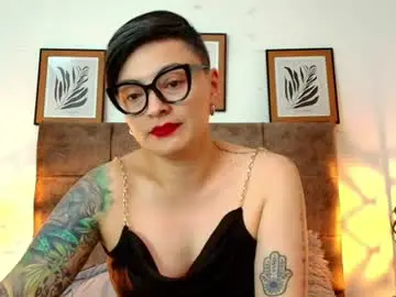 Chaturbate Adult Video Chat of kat_paradisse